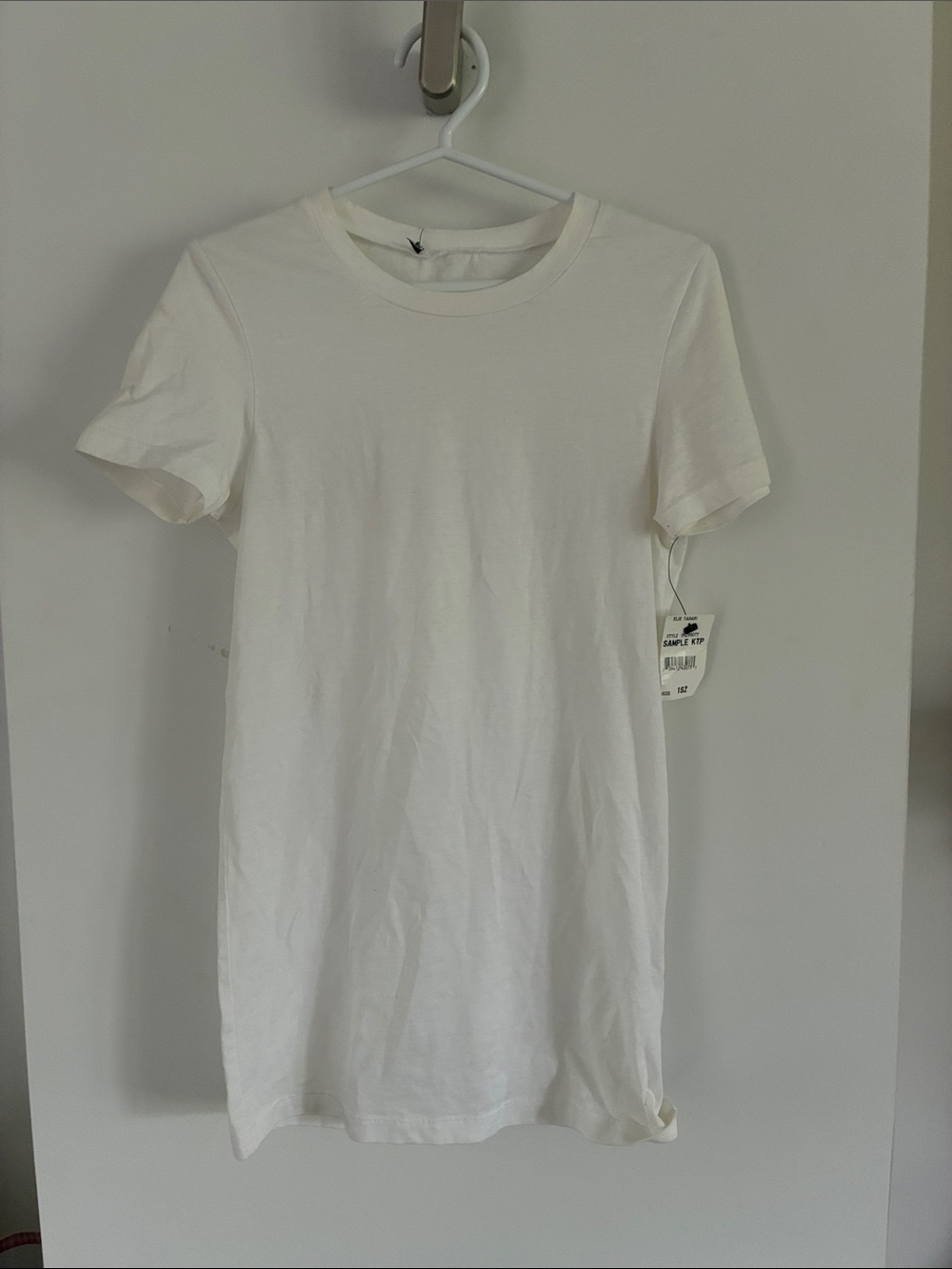 NWT ELIE TAHARI Tees Short Sleeve